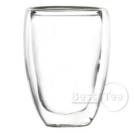 Высокая чашка округлой цилиндрической формы из жаропрочного стекла, с двойными стенками с воздушной прослойкой, сохраняет температуру напитка не проводя тепло на внешнюю поверхность - фото - 1