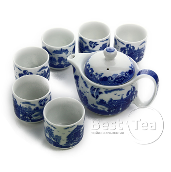 Фарфоровый чайный сервиз белый с голубым изображением пейзажа - фото - 1